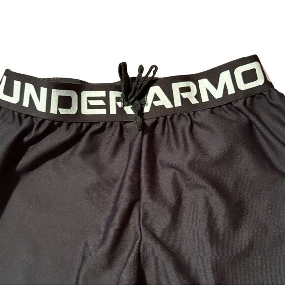 Under Armour Girls Light Weight Athletic Shorts-Black-Youth Medium-GUC - Picture 3 of 5